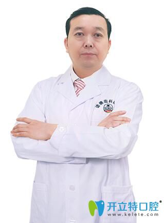 深圳諾德口腔寶悅店主治醫(yī)師文梁